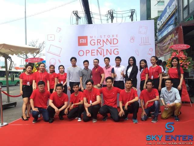 Cho Thuê Thiết Bị Khai Trương Chuỗi Showroom Điện Thoại Xiaomi